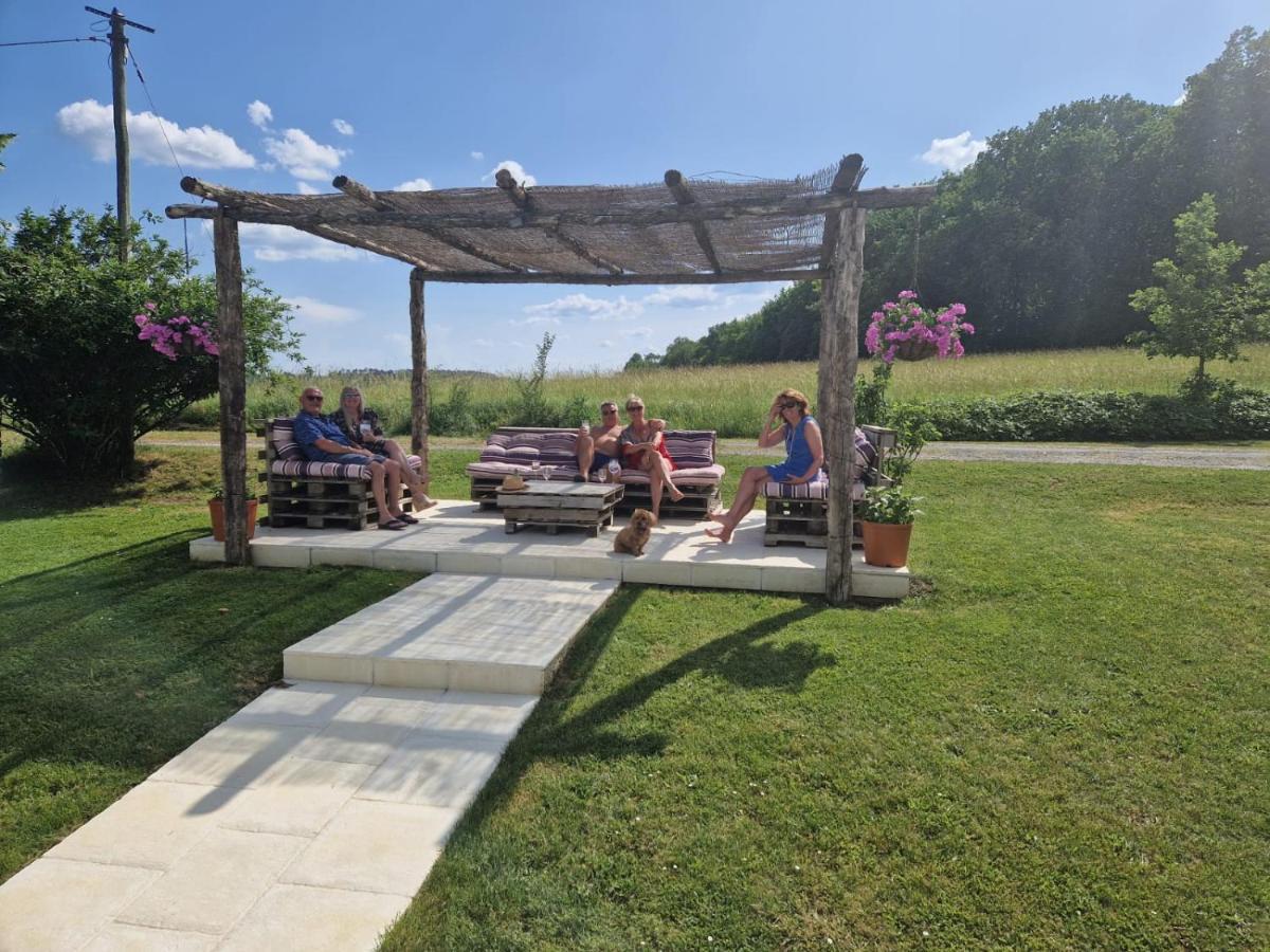 Le Shedeaux Saint-Privat-des-Prés Exterior foto